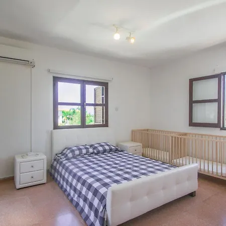 Ayia Triada Four Bedroom Villa *