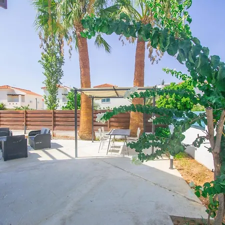 Villa Ayia Triada Four Bedroom Paralimni
